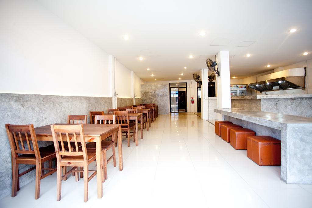 Chill Patong Hotel Exterior photo